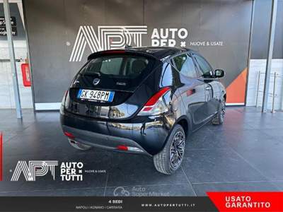 Lancia Ypsilon Ypsilon 1.0 firefly hybrid Gold s&s 70cv 5p.ti usata Napoli