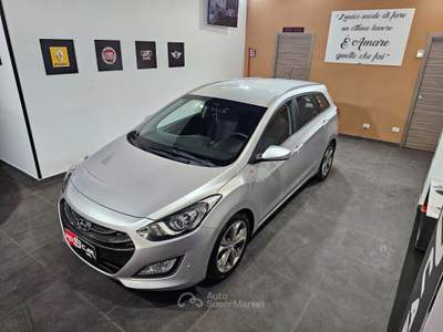 Hyundai i30 6m Style 119.000km Grigio usata Qualiano
