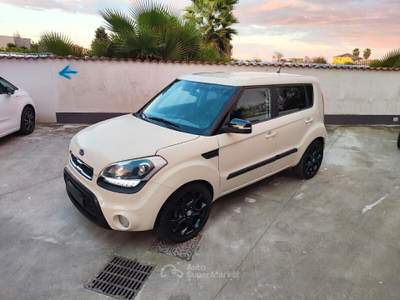 Kia Soul 128cv Cool Beige usata Qualiano