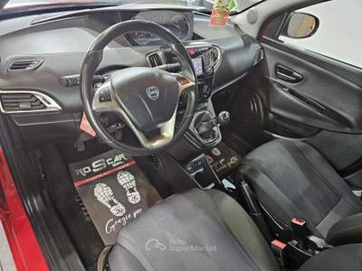 Lancia Ypsilon 1.2 69cv Ecochic GPL Gold Rosso usata Qualiano