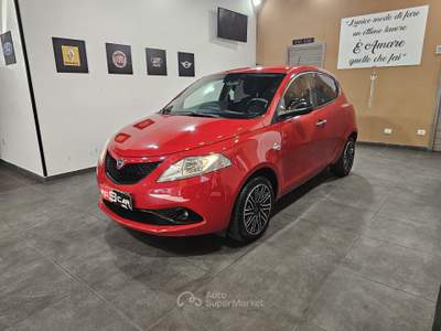 Lancia Ypsilon 1.2 69cv Ecochic GPL Gold Rosso usata Qualiano