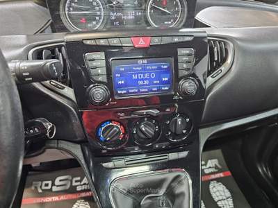 Lancia Ypsilon 1.2 benz. 69cv Nero usata Qualiano