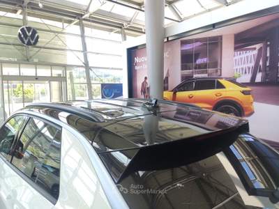 Volkswagen T-Roc 1.5 eTSI 110kW ACT Life DSG usata Avellino