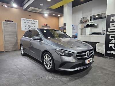 Mercedes-Benz Classe B B 200 d Automatic Sport Grigio usata Qualiano