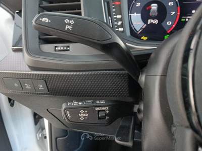 Audi A1 A1 allstreet 30 1.0 tfsi Identity Contrast 116cv Bianco usata Lucca