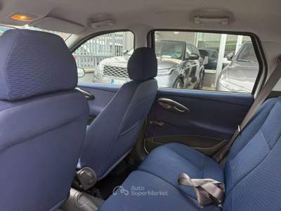Fiat Punto 5p 1.2 16v NEOPATENTATI Grigio usata Lallio