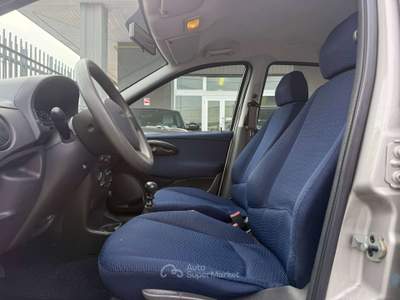 Fiat Punto 5p 1.2 16v NEOPATENTATI Grigio usata Lallio