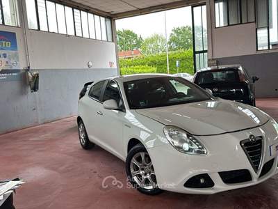 Alfa Romeo Giulietta Exclusive Bianco usata Ravenna