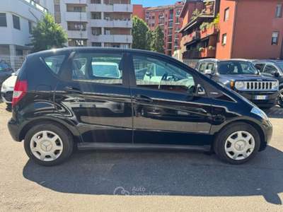 Mercedes-Benz Classe A BlueEFFICIENCY Executive Nero usata Milano