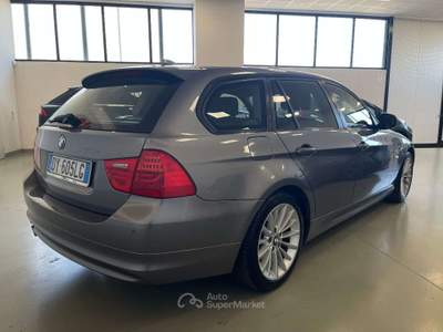 BMW Serie 3 320d 320 d Touring Attiva FL 177 CV Automatica Grigio usata Leno