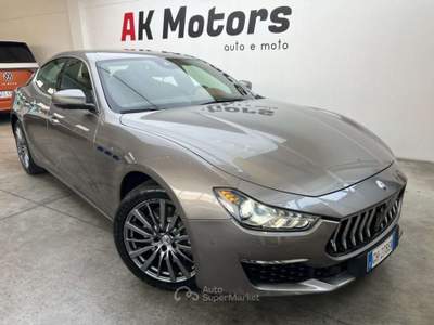 Maserati Ghibli L4 330 CV MHEV Grigio usata Parma