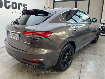 Maserati Levante MHEV 330 CV AWD GT Q4 GranSport Nero usata Parma
