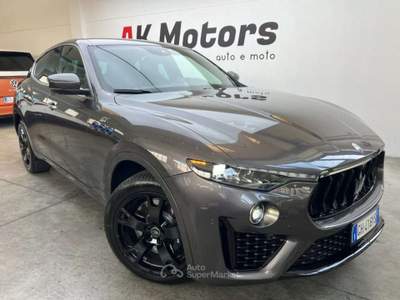 Maserati Levante MHEV 330 CV AWD GT Q4 GranSport Nero usata Parma
