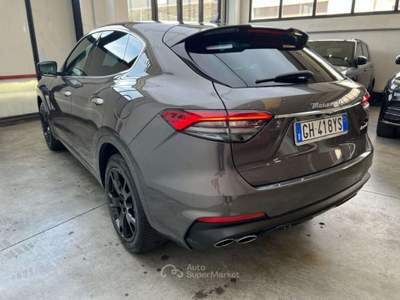 Maserati Levante MHEV 330 CV AWD GT Q4 GranSport Nero usata Parma