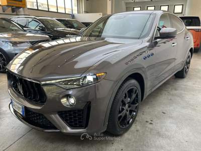 Maserati Levante MHEV 330 CV AWD GT Q4 GranSport Nero usata Parma