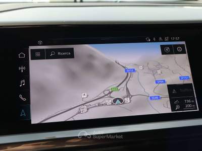 Audi Q4 Q4 Etron 50 QUATTRO 300CV S-LINE MATRIX POMPA DI CALORE SONOS Nero usata Varna