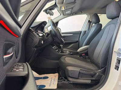 BMW Serie 2 218d 216 d Active Tourer Sport Navi Led Pdc Stupenda Bianco usata Giugliano in Campania