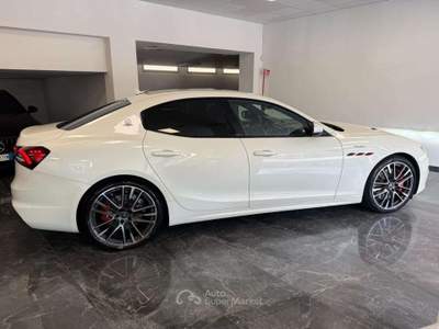 Maserati Ghibli V8 580 CV Trofeo Kit Carbonio Interior & Exterior Bianco usata Villa Carcina