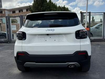 Jeep Avenger Jeep Avenger 1.2 t. Altitude fwd 100cv 04/2025 Bianco usata Giugliano in Campania