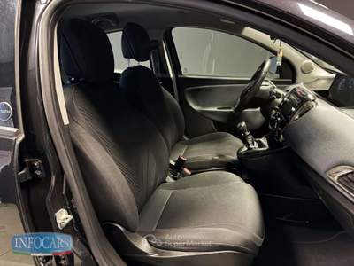 Lancia Ypsilon 1.0 Hybrid 70 cv Ecochic Gold - PROMO Nero usata Este