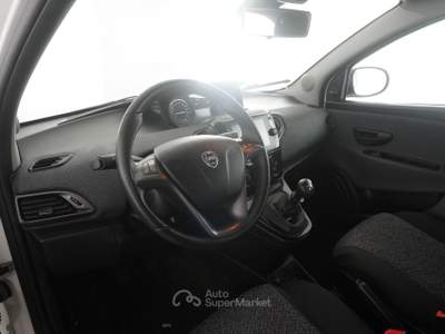 Lancia Ypsilon Ypsilon 1.0 FireFly 5 porte S&S Hybrid Silver Plus Bianco usata Milano