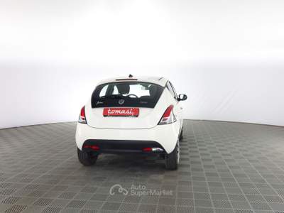 Lancia Ypsilon Ypsilon 1.0 FireFly 5 porte S&S Hybrid Silver Plus Bianco usata Milano