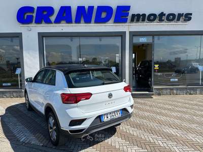 Volkswagen T-Roc T-Roc 1.0 TSI Style 115cv *NO VINCOLI* Bianco usata Carmagnola