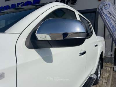 Mitsubishi L200 2.2 D 150cv Club Cab 4x4 INSTYLE PLUS Bianco usata Carmagnola
