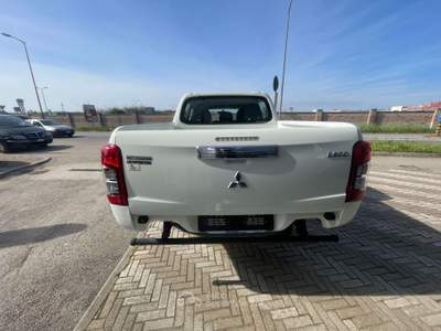 Mitsubishi L200 2.2 D 150cv Club Cab 4x4 INSTYLE PLUS Bianco usata Carmagnola