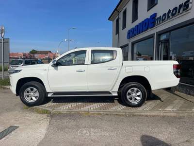 Mitsubishi L200 2.2 D 150cv Club Cab 4x4 INSTYLE PLUS Bianco usata Carmagnola