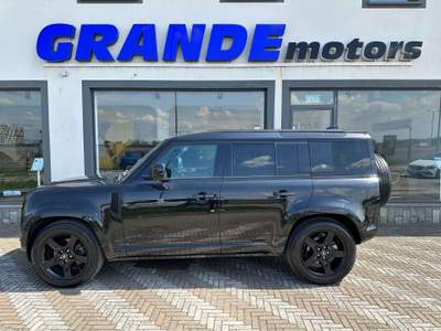 Land Rover Defender Defender 110 2.0d sd4 SE awd 200cv auto *PREZZO REALE* Nero usata Carmagnola