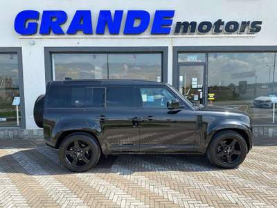 Land Rover Defender Defender 110 2.0d sd4 SE awd 200cv auto *PREZZO REALE* Nero usata Carmagnola