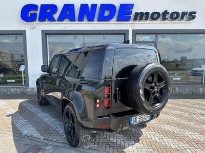 Land Rover Defender Defender 110 2.0d sd4 SE awd 200cv auto *PREZZO REALE* Nero usata Carmagnola