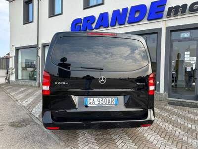 Mercedes-Benz Classe V Classe V Long 220 d Executive Business 4matic 8P Nero usata Carmagnola