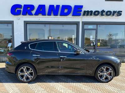Maserati Levante Levante 2.0 mhev GT 330cv Q4 auto PELLE ROSSA Nero usata Carmagnola