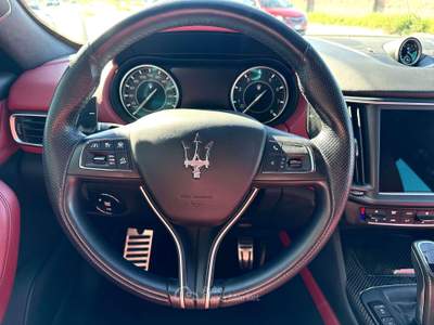 Maserati Levante Levante 2.0 mhev GT 330cv Q4 auto PELLE ROSSA Nero usata Carmagnola