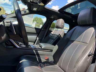 Land Rover Range Rover Velar 2.0D I4 240 CV R-Dynamic S TETTO PANORMIACO Bronzo usata Sesto San Giovanni