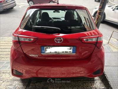 Toyota Yaris 5p 1.0 Cool my18 Rosso usata Milano