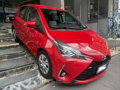 Toyota Yaris 5p 1.0 Cool my18 Rosso usata Milano
