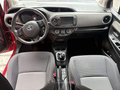 Toyota Yaris 5p 1.0 Cool my18 Rosso usata Milano