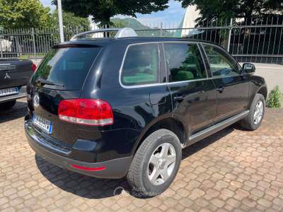 Volkswagen Touareg Touareg 2.5 tdi R5 tiptronic Nero usata Gavardo