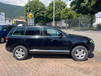 Volkswagen Touareg Touareg 2.5 tdi R5 tiptronic Nero usata Gavardo