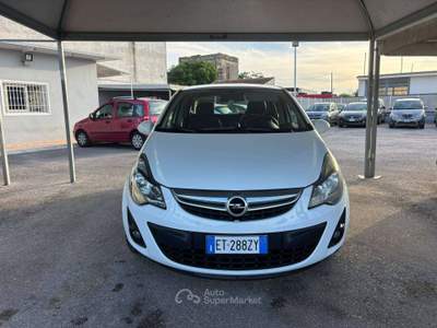 Opel Corsa Corsa IV 2010 5p 1.2 Edition (elective) Gpl-tech 85cv Bianco usata Giugliano in Campania