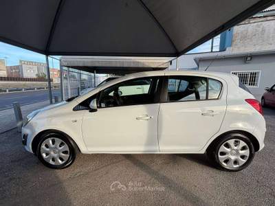 Opel Corsa Corsa IV 2010 5p 1.2 Edition (elective) Gpl-tech 85cv Bianco usata Giugliano in Campania