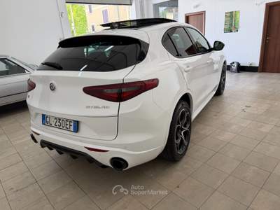 Alfa Romeo Stelvio 12/2022 Stelvio 2.2 Turbodiesel 210 CV AT8 Q4 Veloce Bianco usata Ravenna