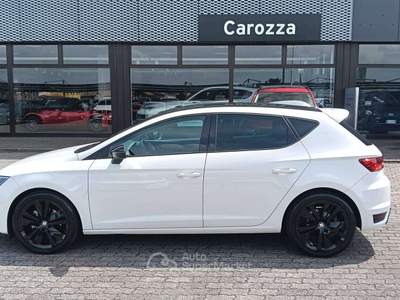 Seat Leon Leon III 2013 5p 2.0 tdi cr FR s Bianco usata Liscate