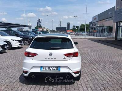 Seat Leon Leon III 2013 5p 2.0 tdi cr FR s Bianco usata Liscate
