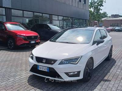 Seat Leon Leon III 2013 5p 2.0 tdi cr FR s Bianco usata Liscate