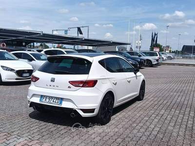 Seat Leon Leon III 2013 5p 2.0 tdi cr FR s Bianco usata Liscate