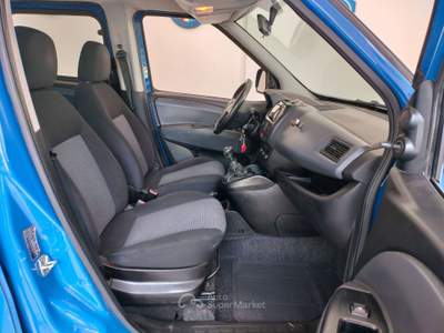 Fiat Doblò 1.4 BENZINA tjt natural  120cv *** 5 POSTI Blu/Azzurro usata Abbiategrasso